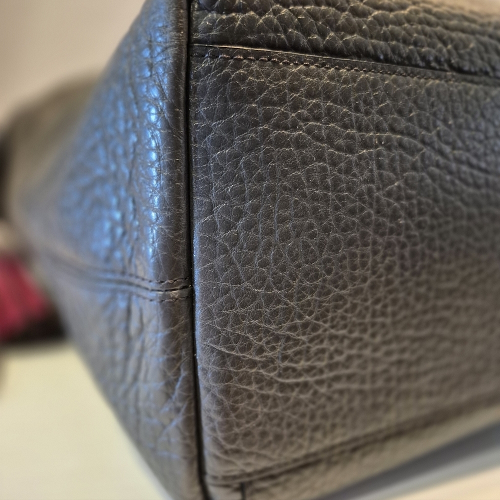 Coach Legacy Duffle in Gray pebbled leather with hot pink trim..EUC - Picture 3 of 11